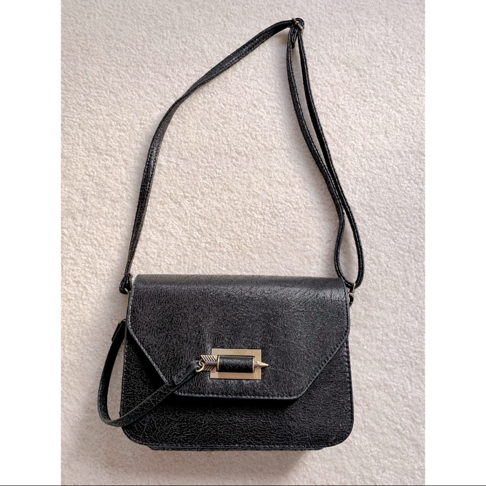 Sam Forever Crossbody